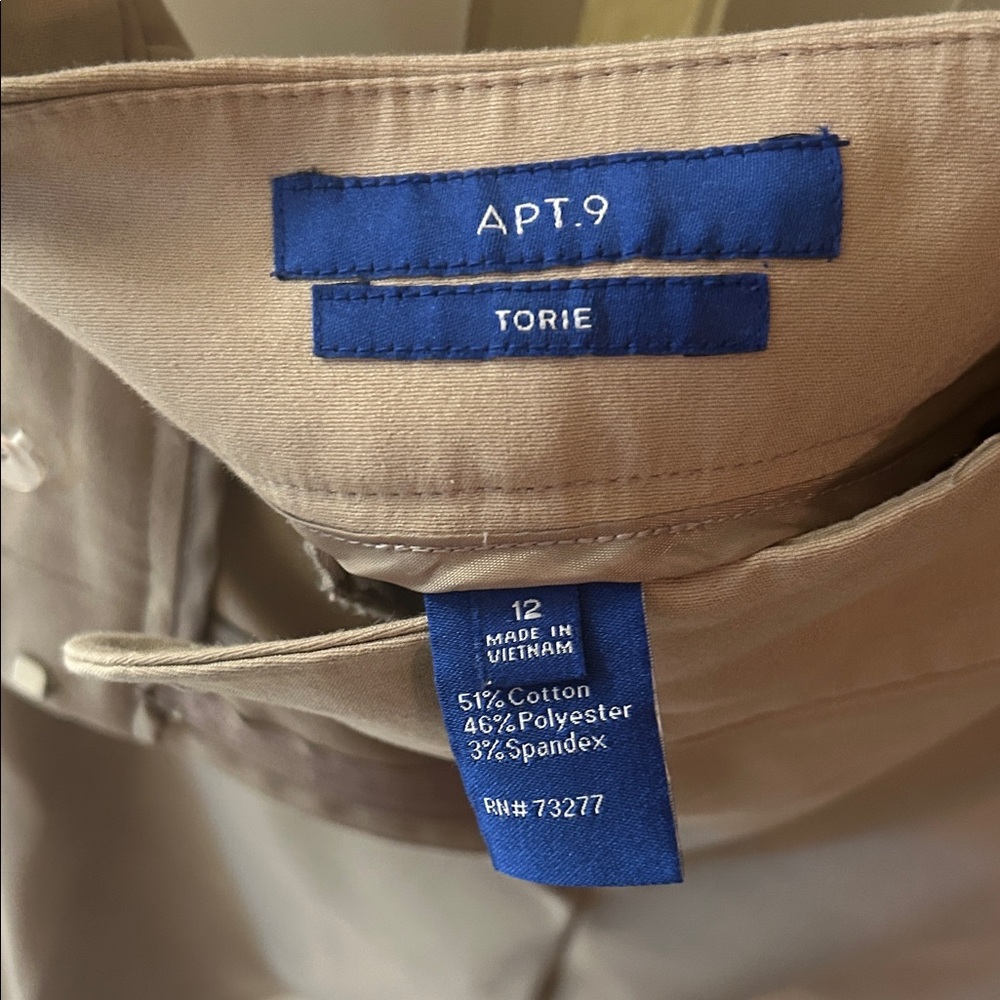 Apt. 9 Women's Tan Capris - Picture 4 of 4